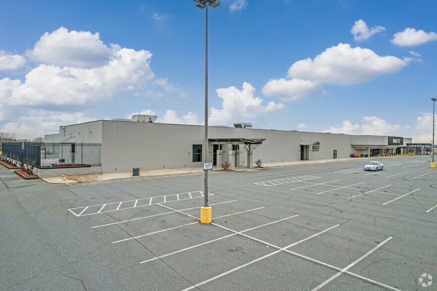 More Photos Of 280 Concord Pky S, Concord Unknown For Sale