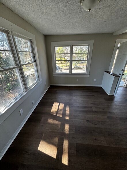 More Photos Of 604 Rosebud St, Gadsden Office For Sale