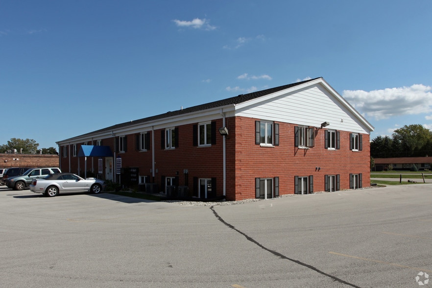 More Photos Of 14640 W Greenfield Ave, Brookfield Office Residential For Lease