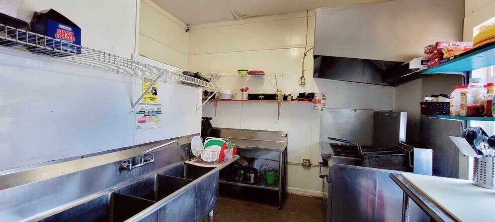 More Photos Of 820 Bass Dr, Santee Freestanding For Sale