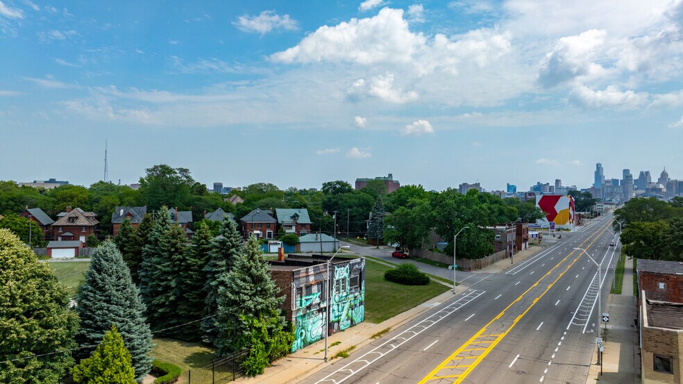 More Photos Of 4126 Grand River Ave, Detroit Research And Development For Sale