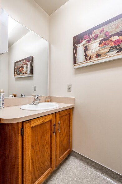 More Photos Of 1055 N 300 W, Provo Medical For Sale