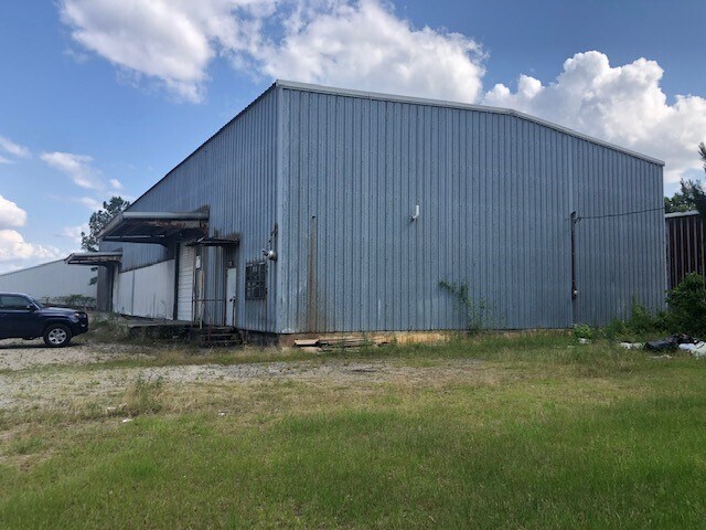 More Photos Of 251 Poe St, Fayetteville Warehouse For Lease