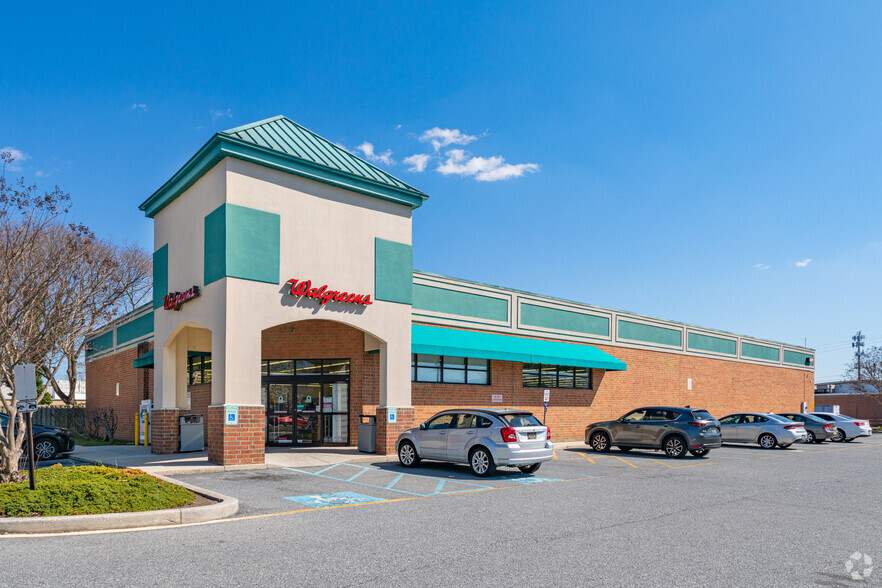 Primary Photo Of 1215 S State St, Dover Drugstore For Lease