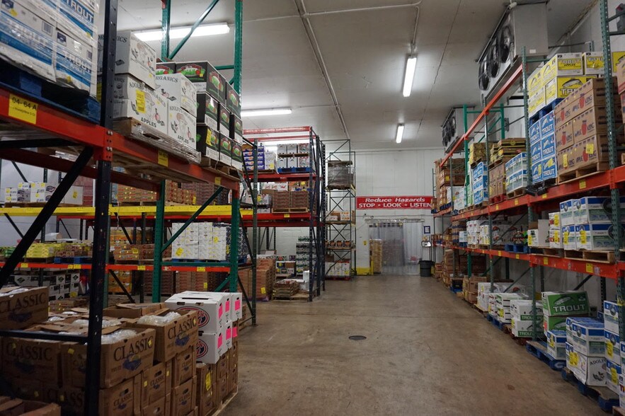 More Photos Of 1930 NW 23rd St, Miami Warehouse For Lease