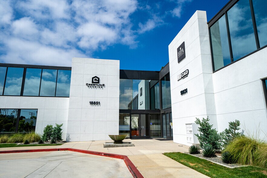 More Photos Of 18851 Bardeen Ave, Irvine Coworking Space