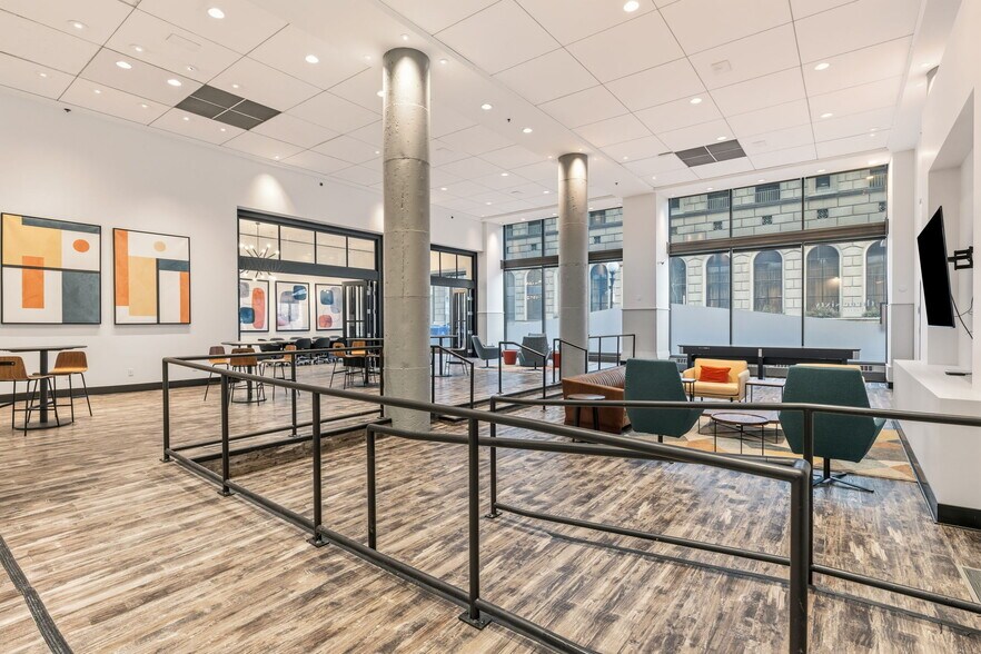 More Photos Of 360 Saint Peter St, Saint Paul Apartments For Lease