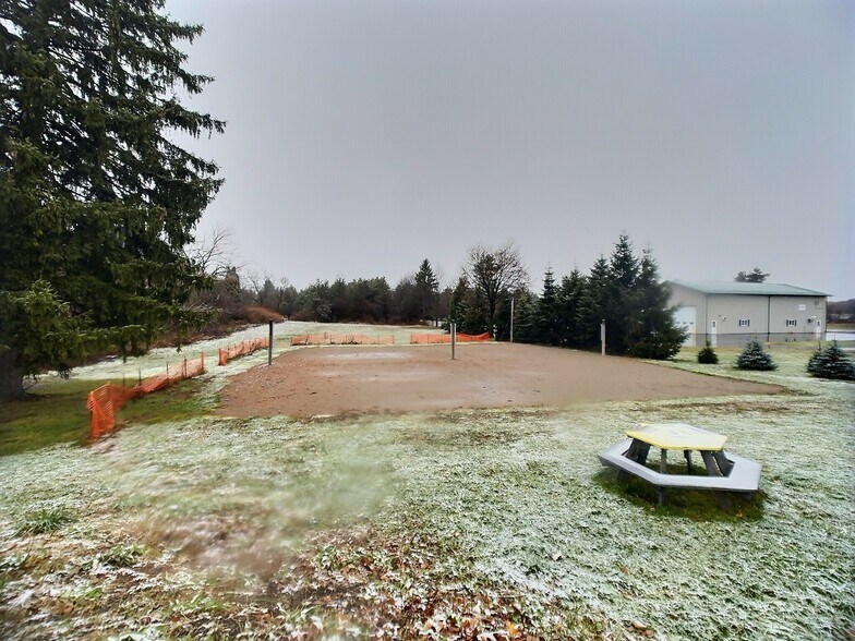 More Photos Of 5609 E Main St, Batavia Restaurant For Lease