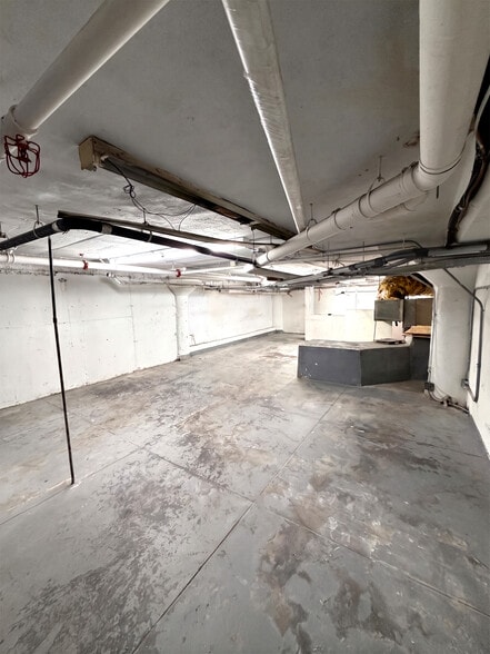 More Photos Of 306 E 9th St, Los Angeles Apartments For Lease