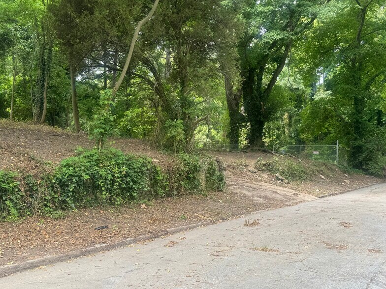More Photos Of 2206 Vesta Ave NW, Atlanta Land For Sale