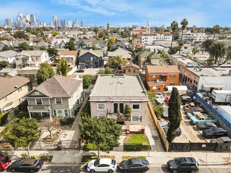 More Photos Of 2506 S Budlong Ave, Los Angeles Apartments For Sale