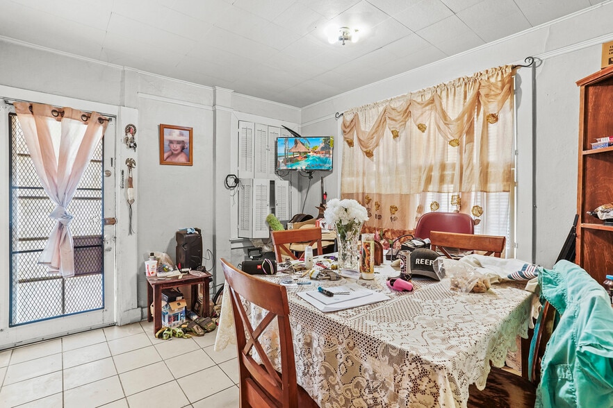 More Photos Of 1207 E Rio Grande Ave, El Paso Apartments For Sale