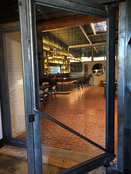 More Photos Of 3117 W Temple St, Los Angeles Loft Creative Space For Lease