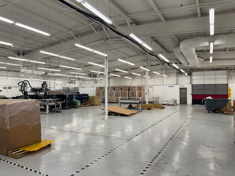 More Photos Of 7700 E 38th St, Tulsa Manufacturing For Sale