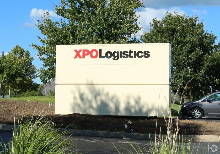 More Photos Of 5165 Emerald Pky, Dublin Office For Lease