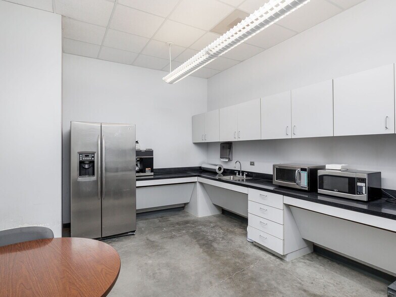 More Photos Of 7207 W FM 696, Elgin Industrial For Sale
