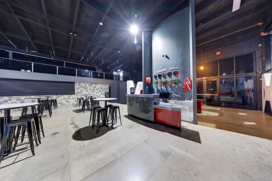 More Photos Of 1360 NW 88th Ave, Doral Bar For Sale