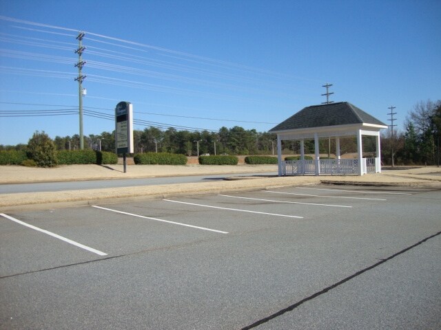 More Photos Of 2 Leas Courtyard Dr, Seneca Medical For Sale