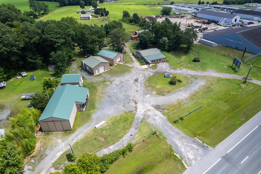 Primary Photo Of 36963 Sussex Hwy, Delmar Auto Repair For Sale