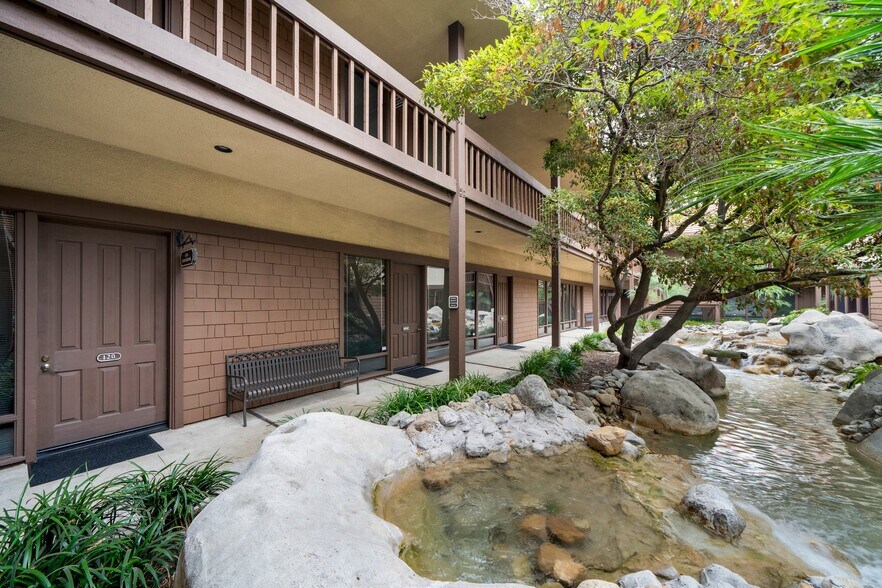 More Photos Of 1633 E 4th St, Santa Ana Office For Lease