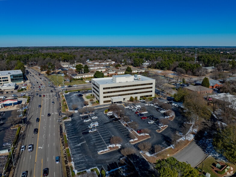 More Photos Of 5000 Falls of Neuse Rd, Raleigh Office For Lease