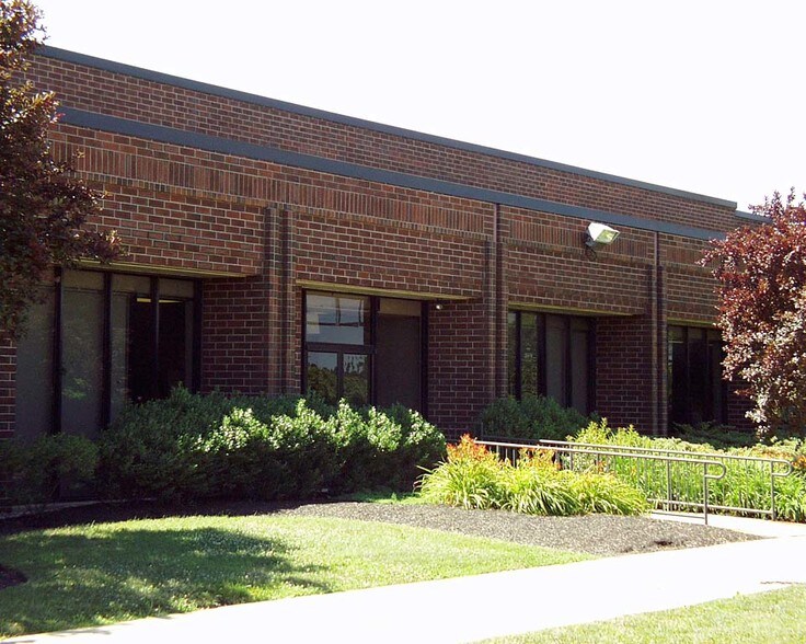 More Photos Of 1480 Grandview Ave, Thorofare Warehouse For Lease