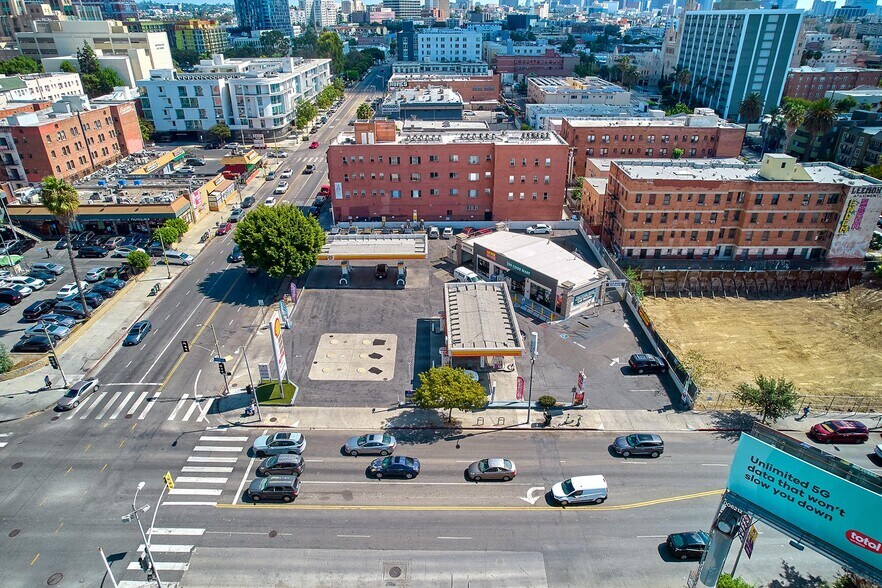 More Photos Of 700 S Vermont Ave, Los Angeles Service Station For Sale