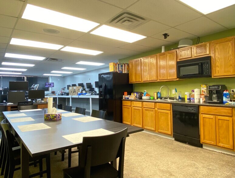 More Photos Of 523 24th St, Galveston Loft Creative Space For Sale