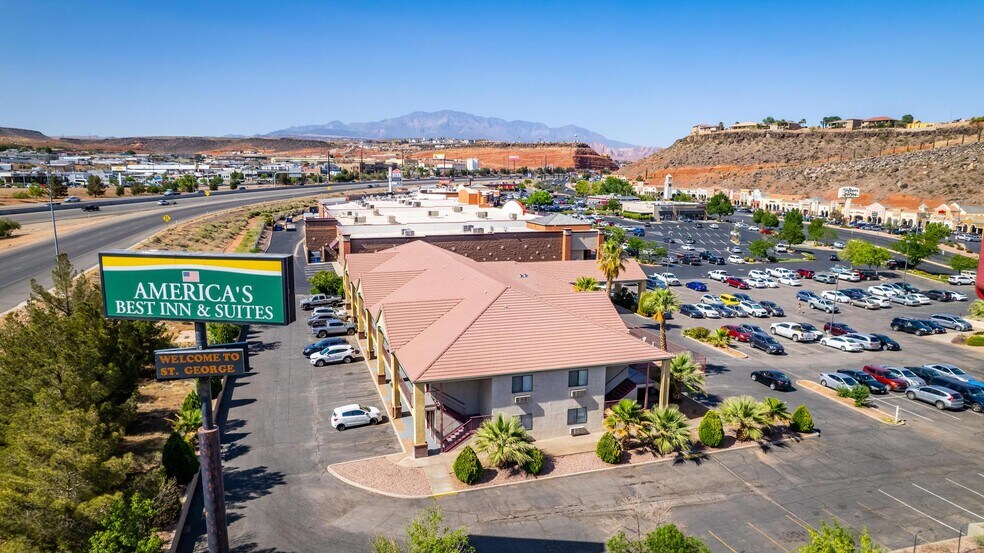 More Photos Of 260 W Main St, Vernal Hotel For Sale