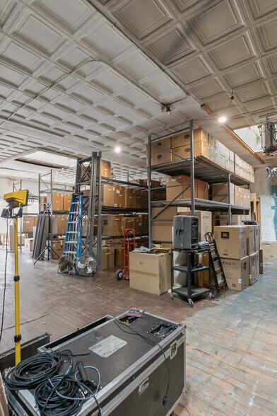 More Photos Of 310 W Broad St, Richmond Storefront For Sale