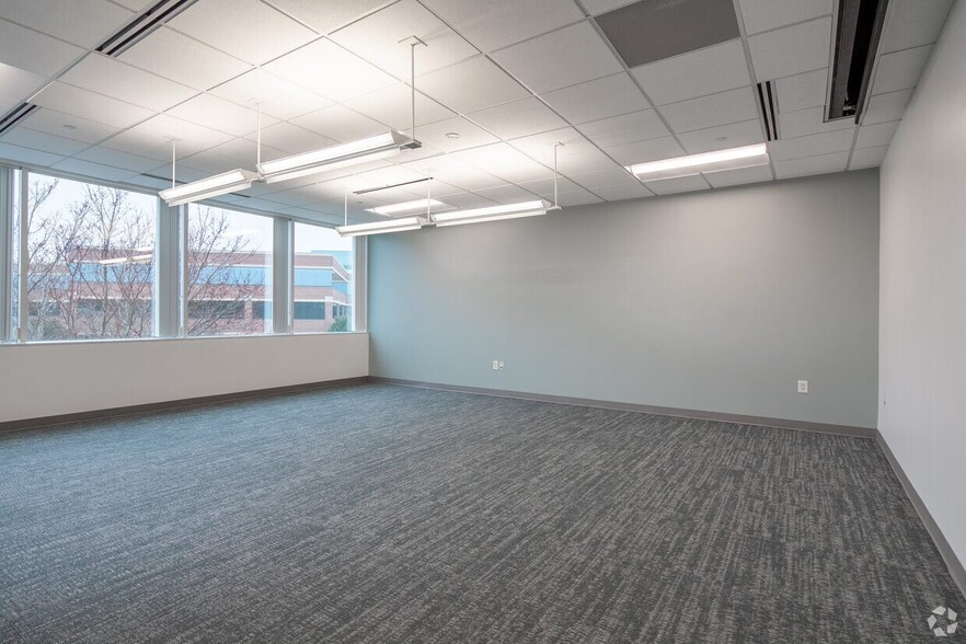 More Photos Of 801 Corporate Center Dr, Raleigh Office Residential For Lease