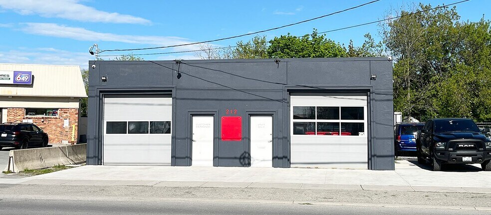 More Photos Of 212 Louth St, St Catharines Auto Repair For Sale