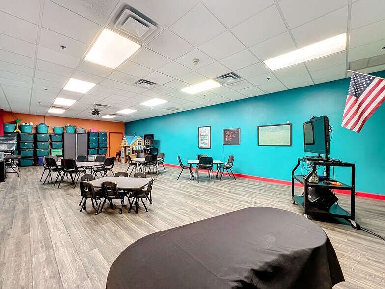 More Photos Of 509 S Park Ave, Apopka Religious Facility For Sale