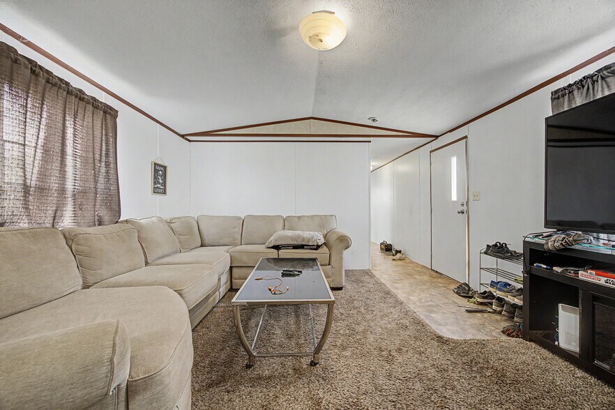 More Photos Of 14165 W Cooksey Rd, Crescent Industrial For Sale