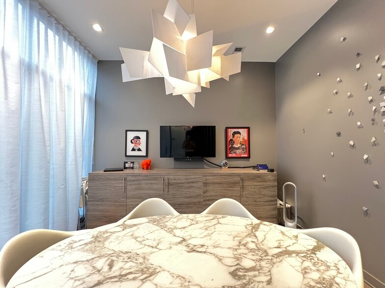 More Photos Of 1419 W Belmont Ave, Chicago Storefront Retail Residential For Sale