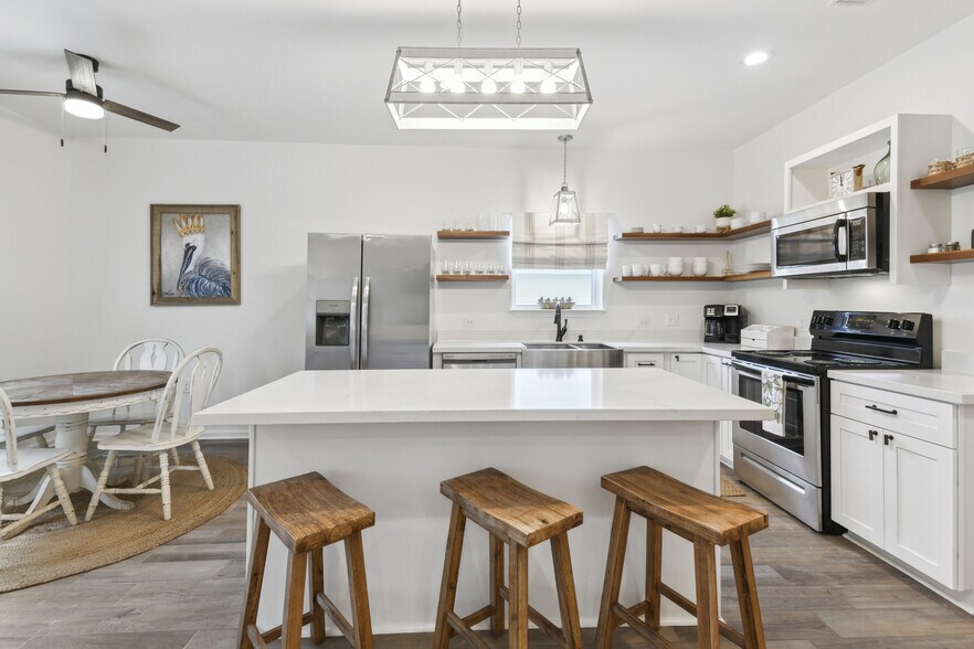 More Photos Of 437 Webster St, Bay Saint Louis Apartments For Sale