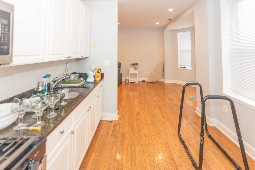More Photos Of 2445 Lakeview Ave, Baltimore Apartments For Sale
