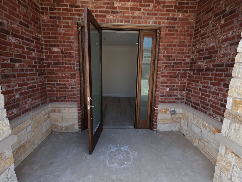 More Photos Of 400 Stonebrook Pky, Frisco Coworking Space