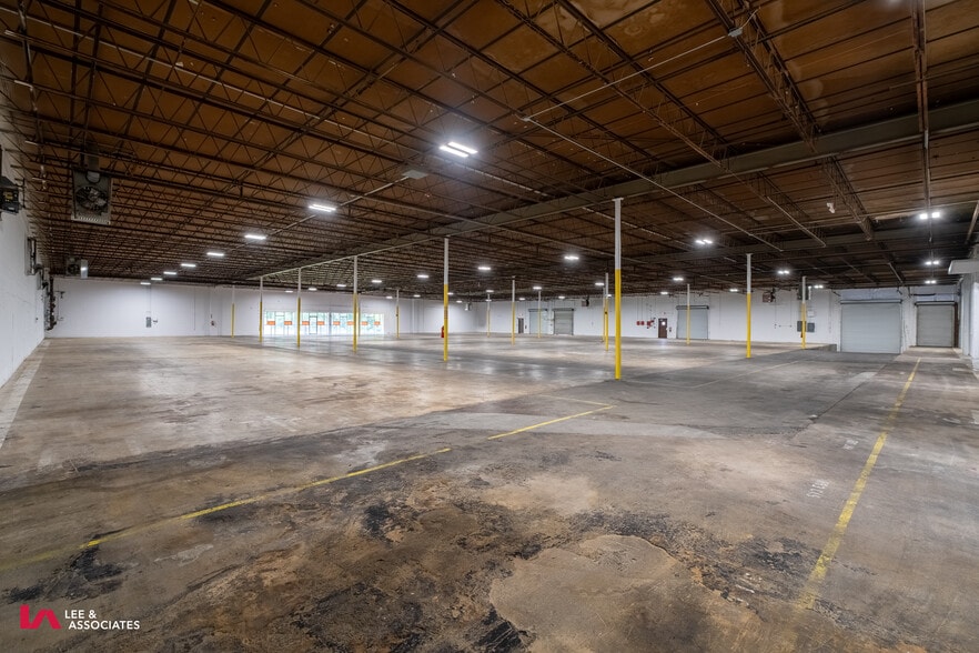 More Photos Of 5070 Minola Dr, Stonecrest Distribution For Sale