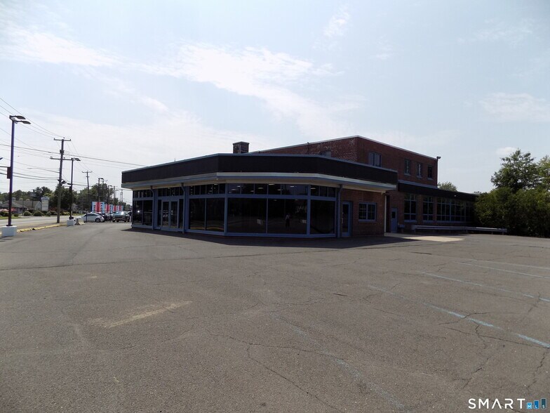 More Photos Of 151 East St, Plainville Auto Dealership For Lease