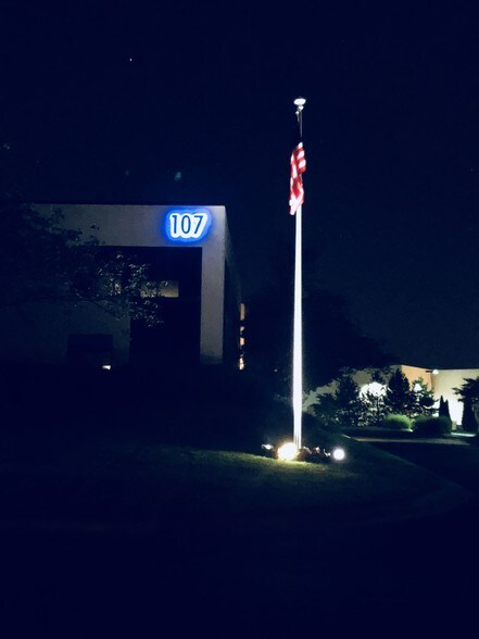 More Photos Of 107 Carpenter Dr, Sterling Office For Lease