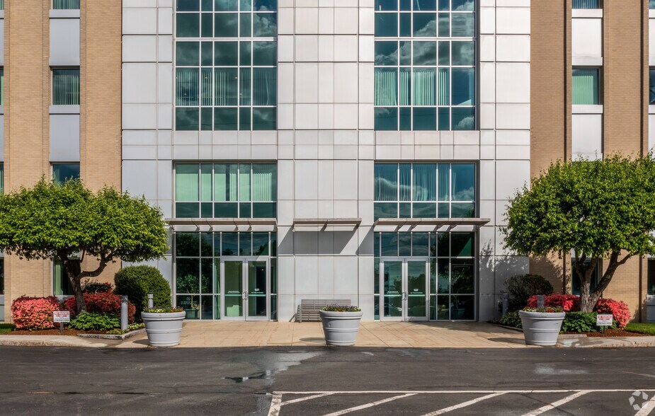 More Photos Of 400 Fifth Ave, Waltham Office For Lease
