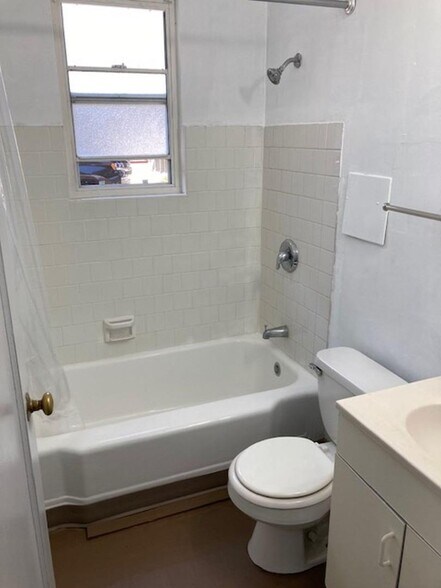 More Photos Of 1220 Sixth Ave, Belmont Apartments For Sale