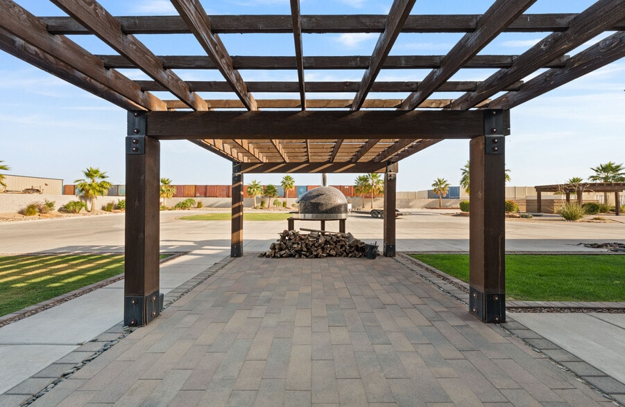 More Photos Of 12209 S Avenue 4 E, Yuma Manufacturing For Sale