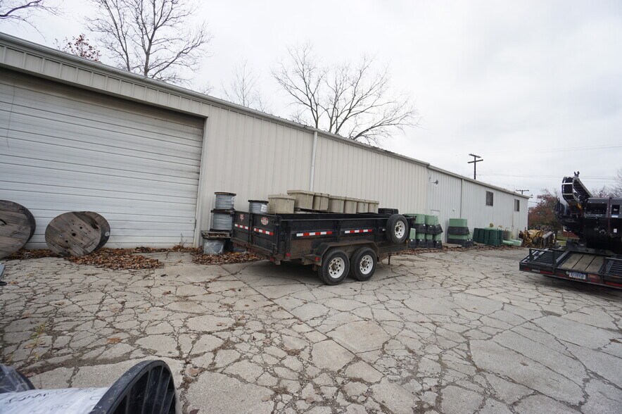 More Photos Of 36135 Bibbins St, Romulus Warehouse For Sale