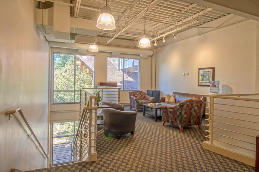 More Photos Of 1501 Xerxes Ave N, Minneapolis Religious Facility For Sale