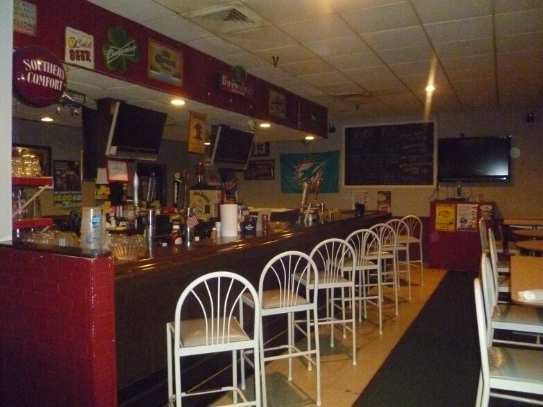 More Photos Of 2922 Route 9W, New Windsor Township Health Club For Sale