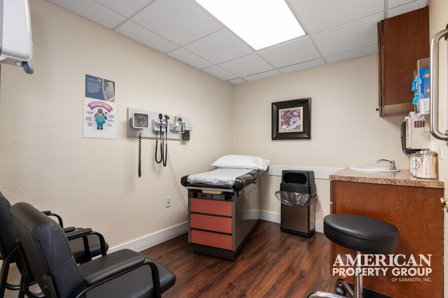 More Photos Of 2450 Tamiami Trl, Port Charlotte Medical For Sale