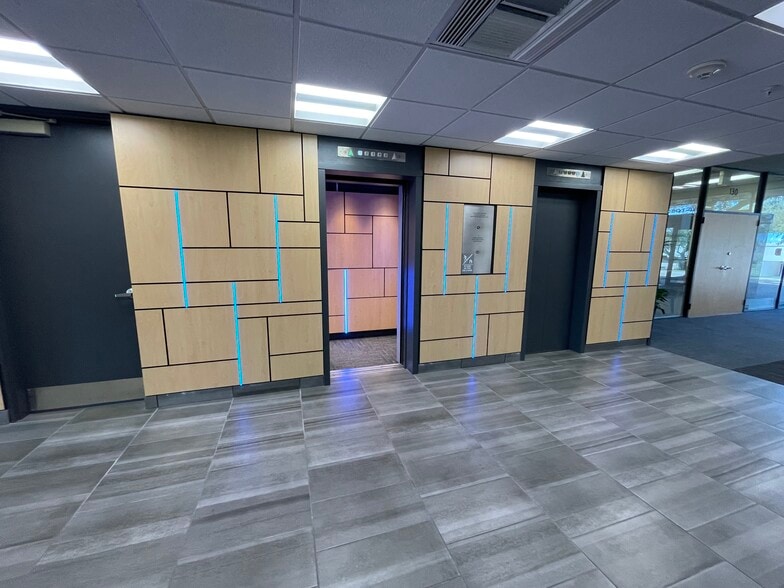 More Photos Of 1501 42nd St, West Des Moines Office For Lease