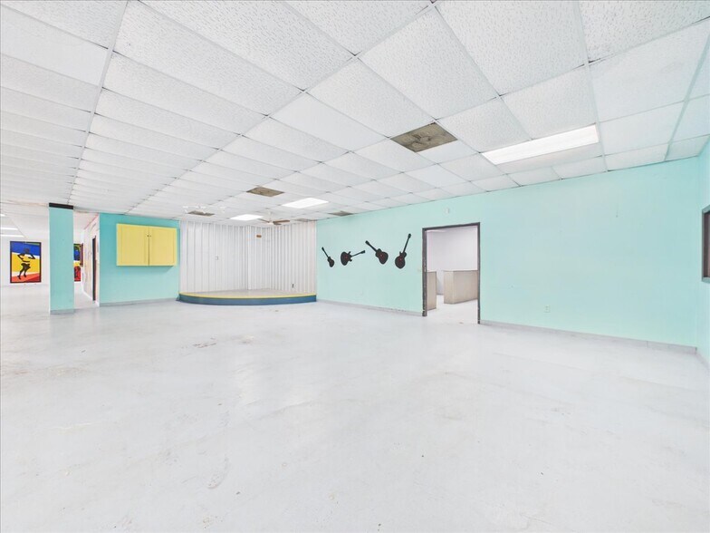 More Photos Of 607 Palm Ave, Palatka Flex For Sale